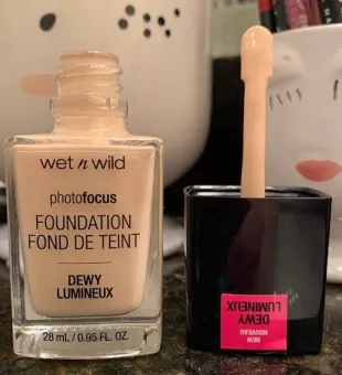 wet n wild dewy lumineux foundation